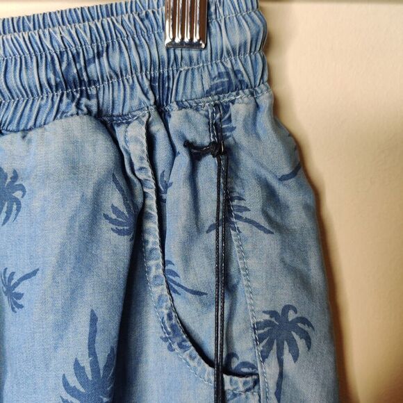 Fidelity Sadie Short Palm Tree Pattern Drawstring Pull On - Picture 5 of 9